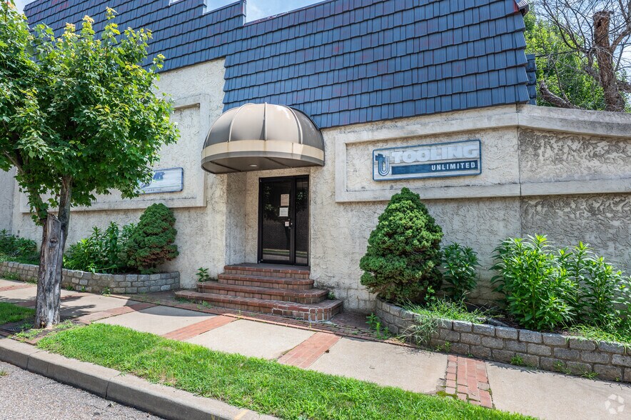 252-260 S College St, Washington, PA à vendre - Photo du bâtiment - Image 2 de 7