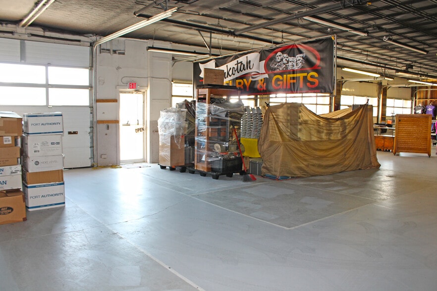 1219 Main St, Sturgis, SD à vendre - Photo du bâtiment - Image 2 de 8