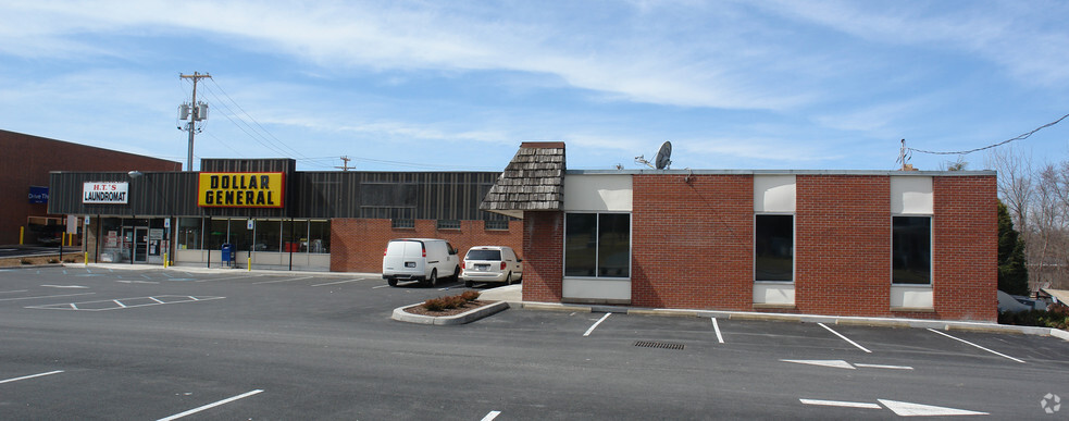 423-425 Peterboro St, Canastota, NY for lease - Building Photo - Image 3 of 4