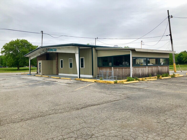 3022 N Water St, Bay City, MI for sale - Building Photo - Image 2 of 4