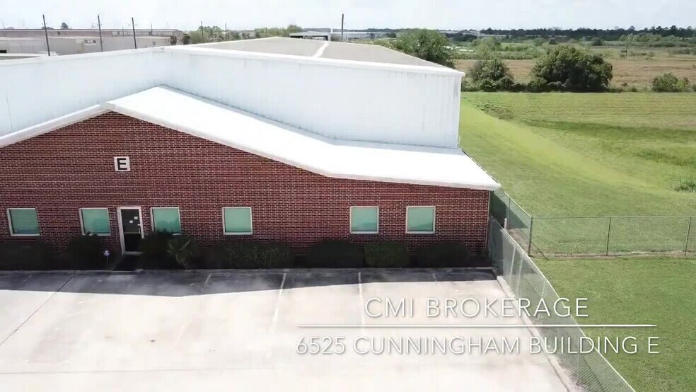 11875 W Little York Rd, Houston, TX à louer - Vidéo sur l’inscription commerciale - Image 2 de 8