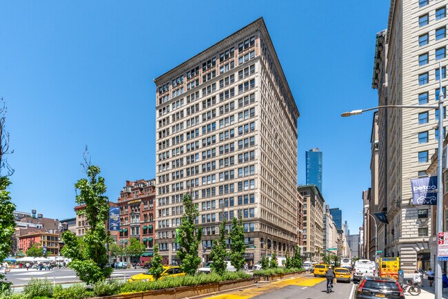 Plus de détails pour 200 Park Ave S, New York, NY - Bureau à louer