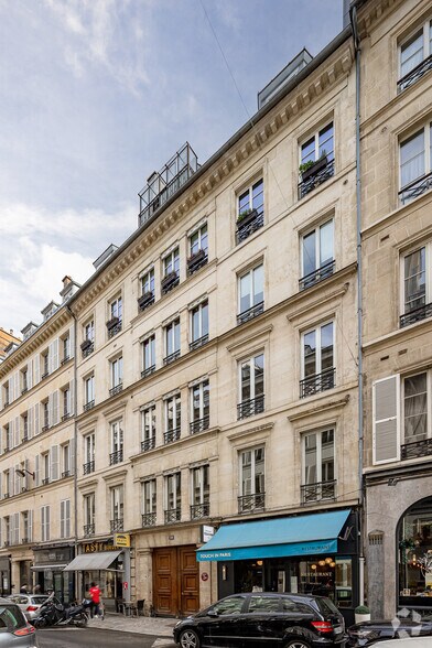 Office in Paris for lease - Building Photo - Image 2 of 3