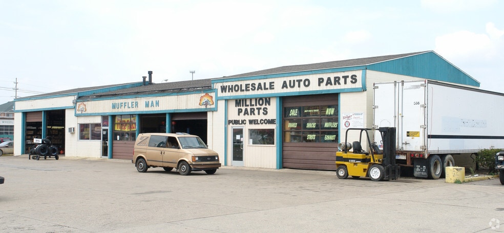 131 28th St SW, Grand Rapids, MI for sale - Building Photo - Image 2 of 2