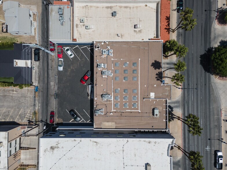 714 S 4th St, Las Vegas, NV à vendre - Photo du bâtiment - Image 2 de 25