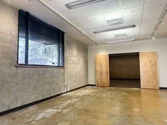 More details for 120 N Maclay Ave, San Fernando, CA - Office for Lease