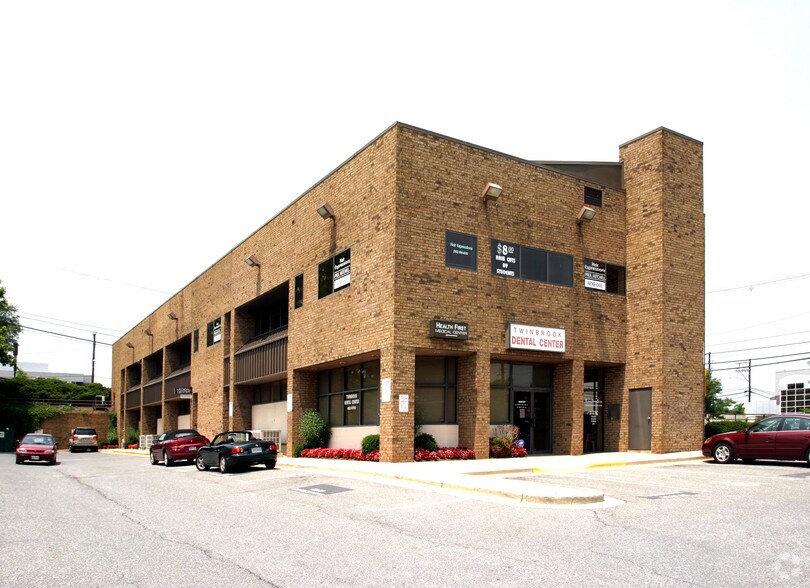 12450 Parklawn Dr, Rockville, MD à vendre - Photo du bâtiment - Image 3 de 7