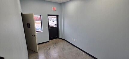 5818 S 107th East Ave, Tulsa, OK à louer Photo intérieure- Image 1 de 5