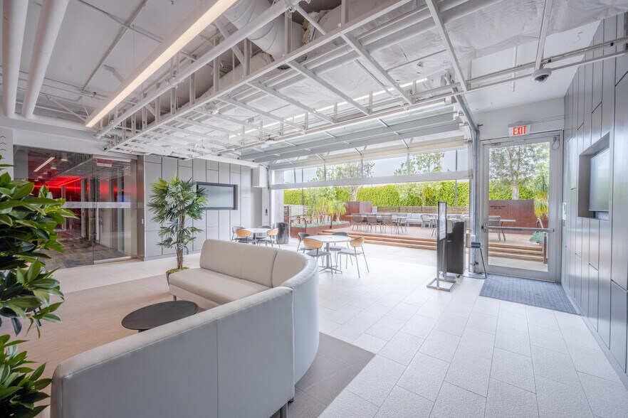 3301 Exposition Blvd, Santa Monica, CA à louer - Photo intérieure - Image 2 de 7