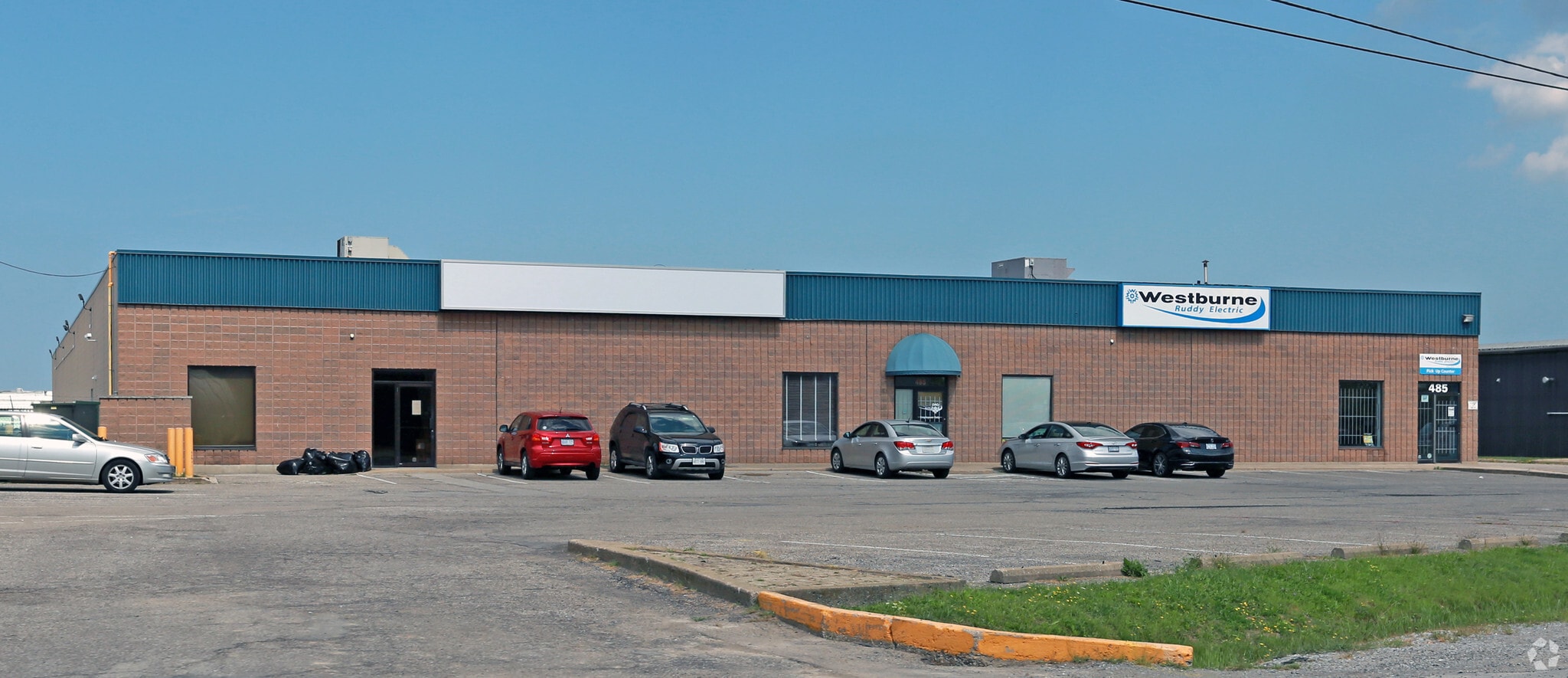485 Eastchester Ave E, St Catharines, ON for sale Primary Photo- Image 1 of 1