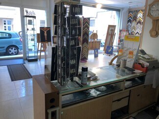 Plus de détails pour Multi-résidentiel à vendre