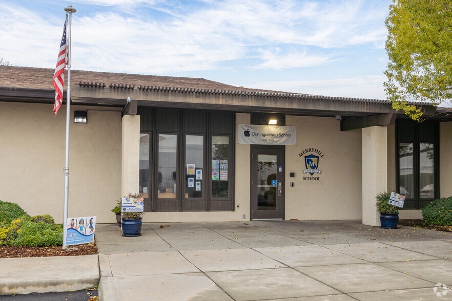1115 Orlando Ave, Roseville, CA for lease - Building Photo - Image 2 of 4