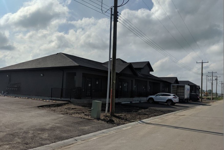 209 10 Av S, Carstairs, AB à louer - Photo du bâtiment - Image 2 de 2