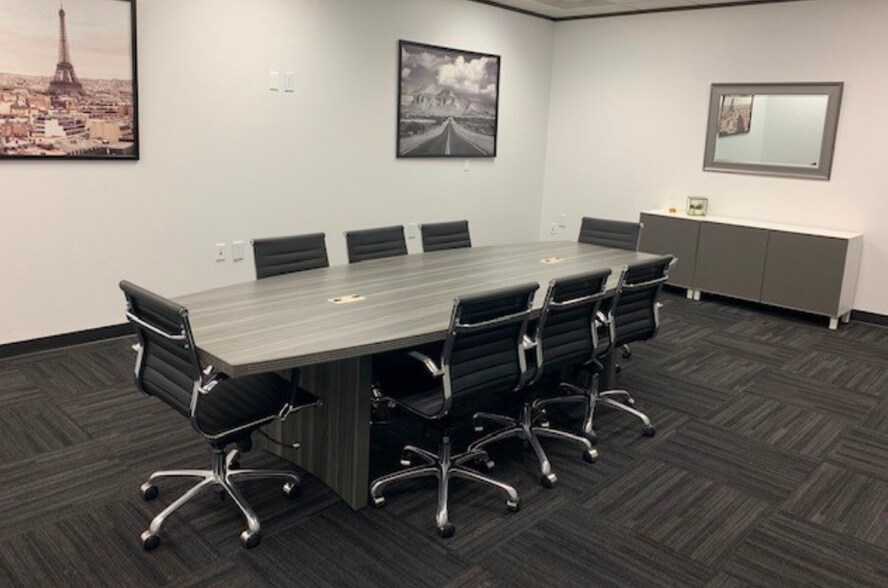 3600 S Gessner Dr, Houston, TX à louer - Photo du bâtiment - Image 3 de 10