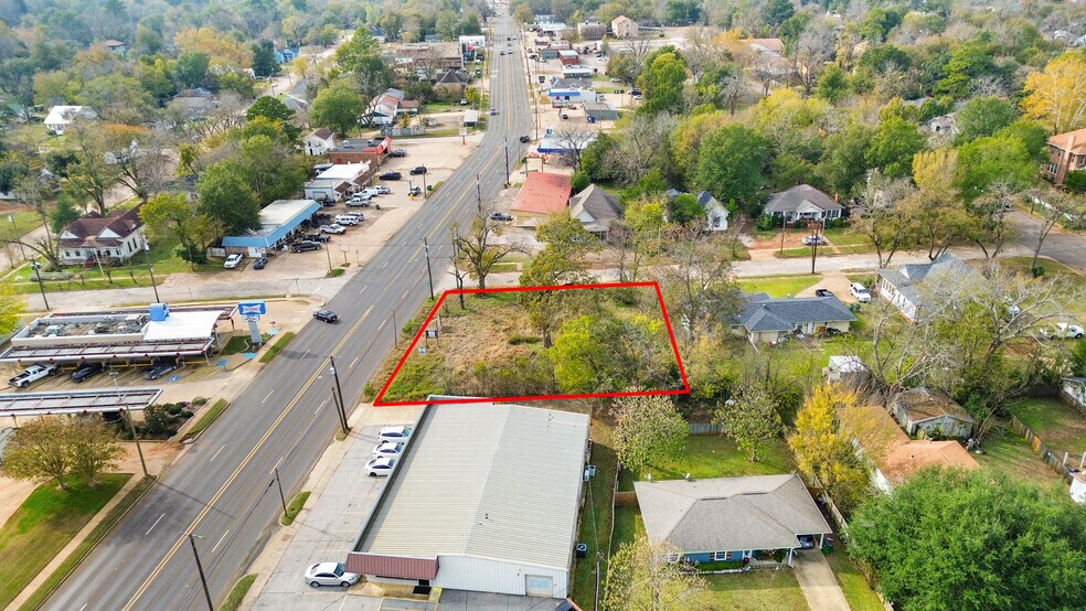 217 W Palestine Ave, Palestine, TX à vendre - Photo du bâtiment - Image 3 de 4