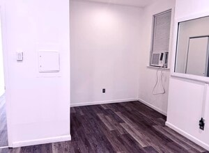 215 High St, Mount Holly, NJ for lease Interior Photo- Image 2 of 7