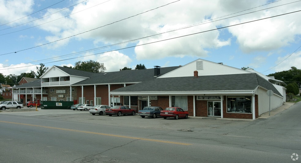 601-625 W High St, Ebensburg, PA for lease - Primary Photo - Image 1 of 1