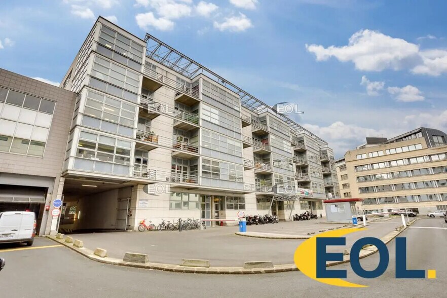 Flex in Paris for lease - Building Photo - Image 3 of 6
