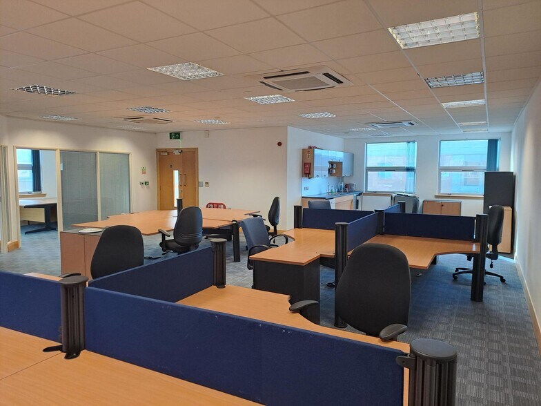 Whittle Way, Stevenage à louer - Photo du bâtiment - Image 2 de 18