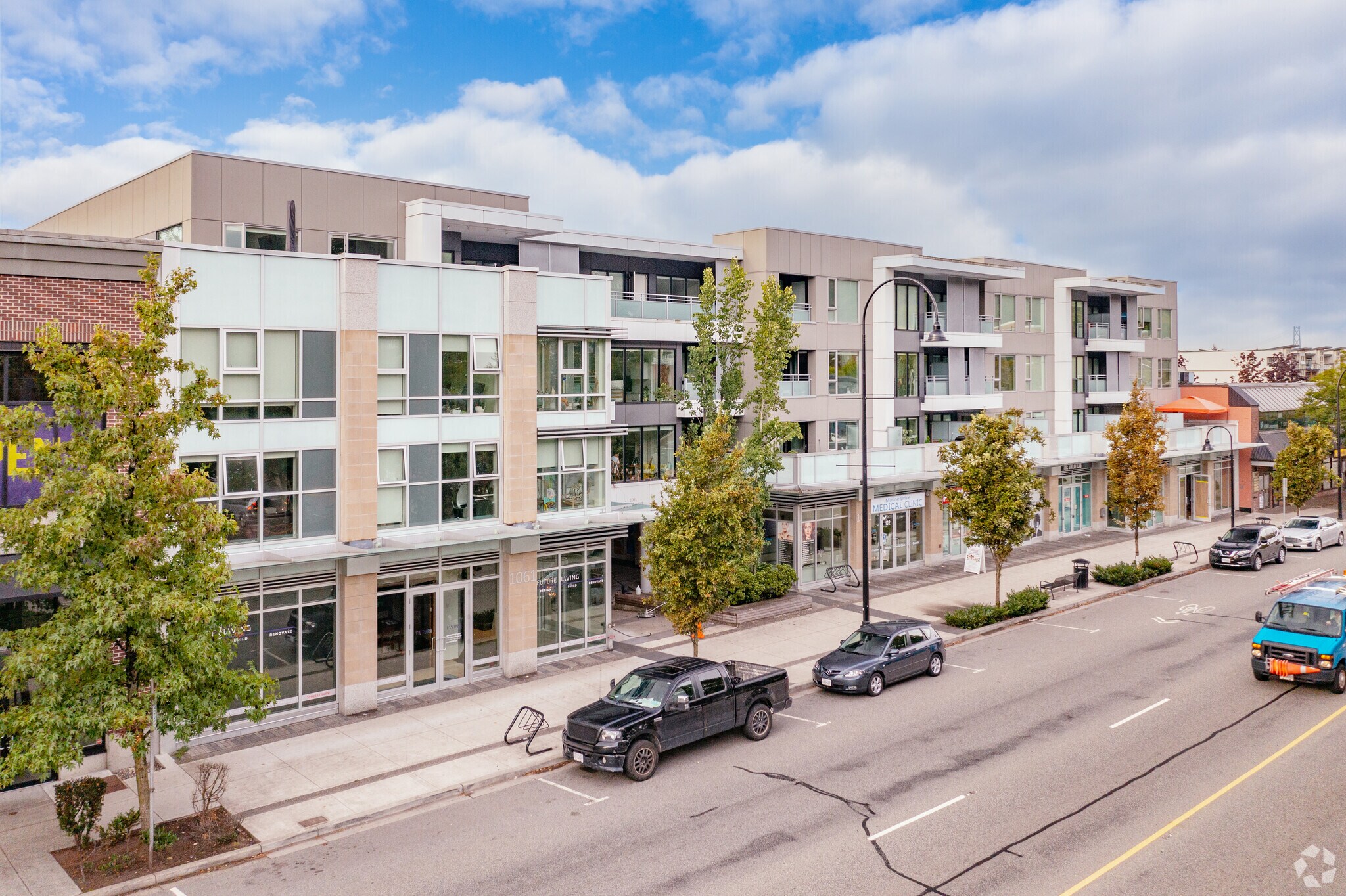 1061 Marine Dr, North Vancouver, BC à vendre Photo principale- Image 1 de 1