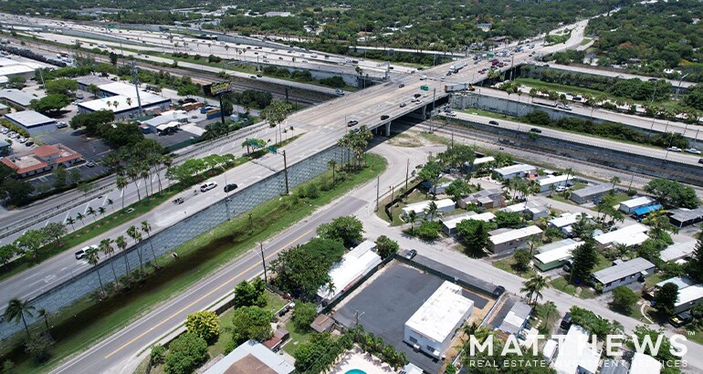 1309 SW 21st Ter, Fort Lauderdale, FL à louer - Photo du bâtiment - Image 2 de 2