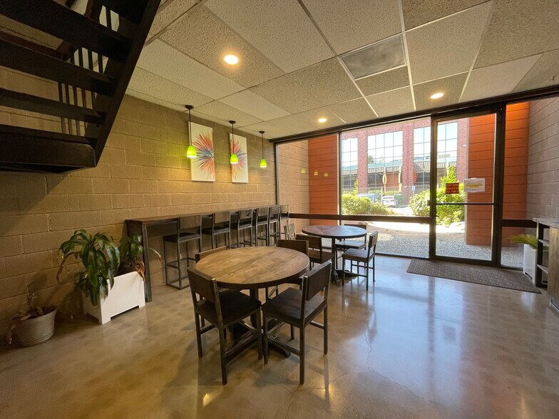1005 Terminal Way, Reno, NV à louer - Photo intérieure - Image 3 de 8