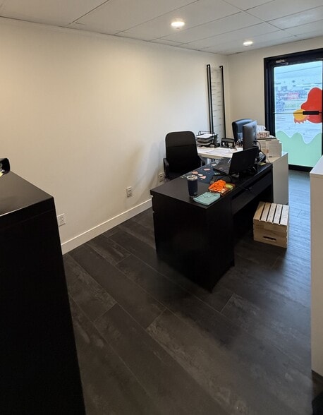 9803-9805 47 Ave NW, Edmonton, AB for lease - Building Photo - Image 3 of 16