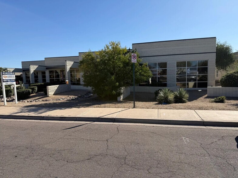 8321 E Evans Rd, Scottsdale, AZ à louer - Photo du bâtiment - Image 3 de 4