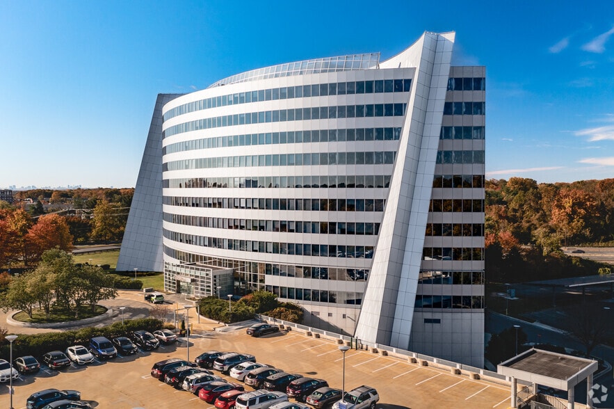 1101 Wootton Pky, Rockville, MD for lease - Building Photo - Image 2 of 5