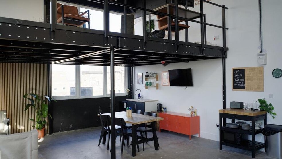 Mowat Industrial Estate, Watford à louer - Photo intérieure - Image 2 de 13