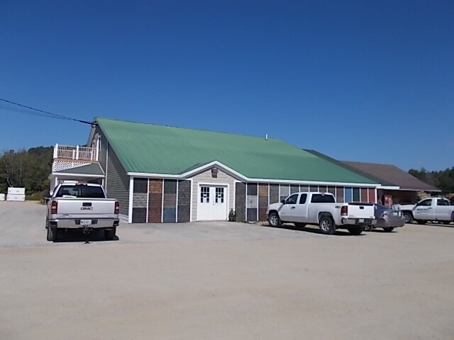 590 Main St, Dixfield, ME à vendre - Photo du bâtiment - Image 2 de 7