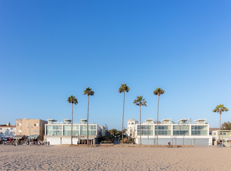 701 Ocean Front Walk, Venice, CA for lease - Building Photo - Image 2 of 11