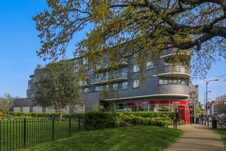 Plus de détails pour 37-63 Fortune Green Rd, Londres - Commerce de détail à louer