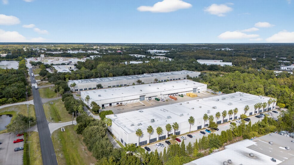 8601 Florida Mining Blvd, Tampa, FL à louer - Photo du bâtiment - Image 3 de 6