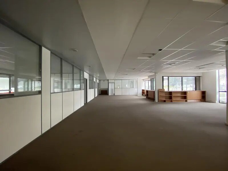 Bureau dans Ivry-sur-Seine à louer Photo du bâtiment- Image 1 de 17