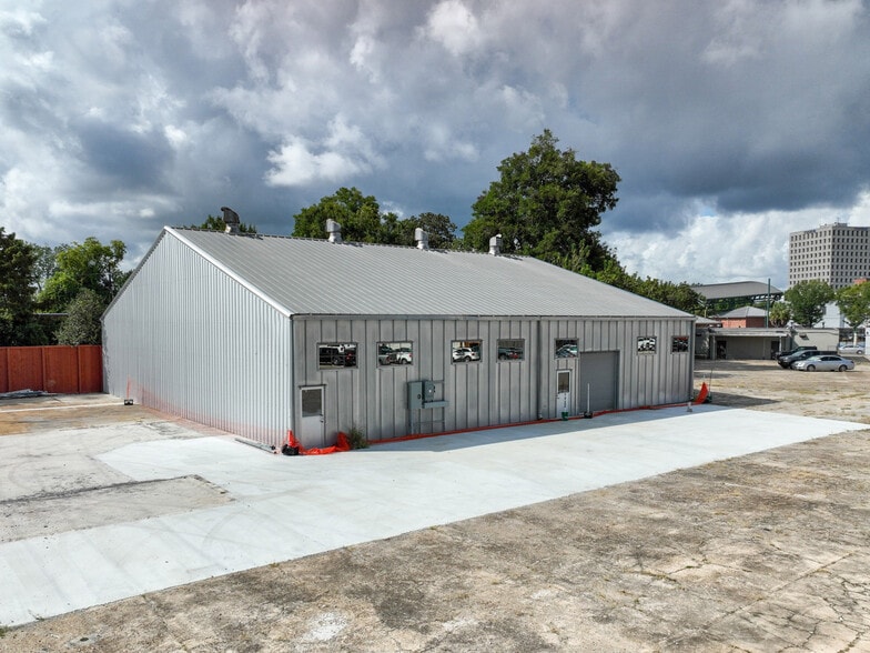 124 E Cypress St, Lafayette, LA à louer - Photo du bâtiment - Image 2 de 7