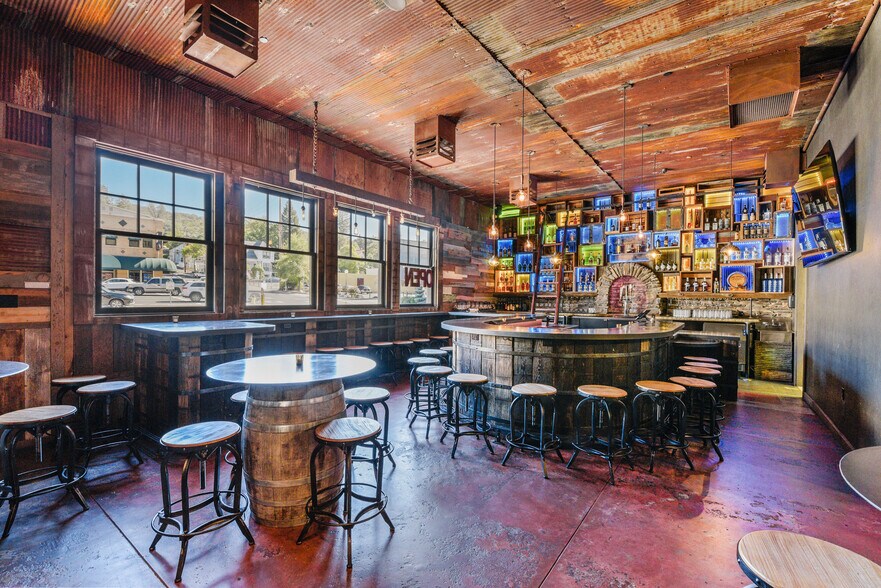 208 S Green St, Sonora, CA à vendre - Photo du bâtiment - Image 2 de 63