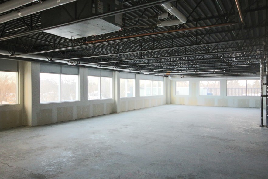 7609 109th St NW, Edmonton, AB à vendre - Photo intérieure - Image 3 de 10