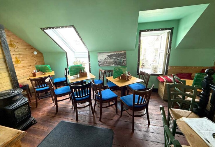 24 Main St, Portpatrick for sale - Interior Photo - Image 2 of 4