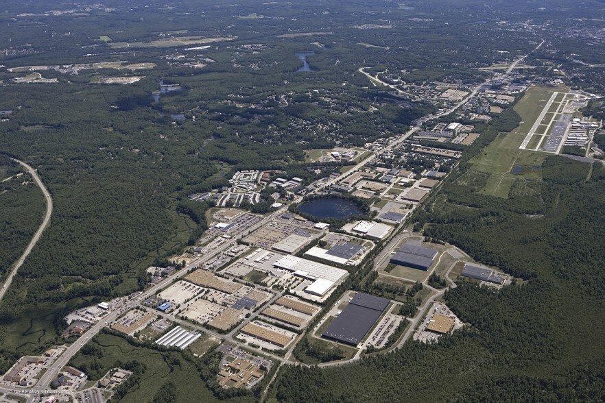 15 Trafalgar Sq, Nashua, NH à louer - Aérien - Image 3 de 23