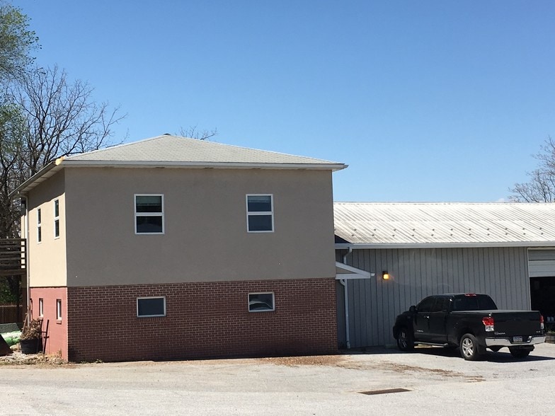 1880 W Mason Ave, York, PA for lease - Primary Photo - Image 1 of 11