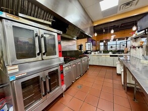 1105 Main St, Forest Park, GA à louer Photo intérieure- Image 2 de 4