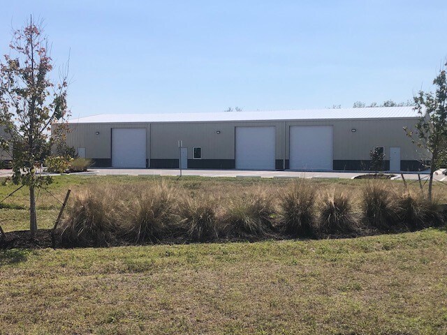 134 Anchor Rd, Rotonda West, FL à louer - Photo du bâtiment - Image 1 de 3