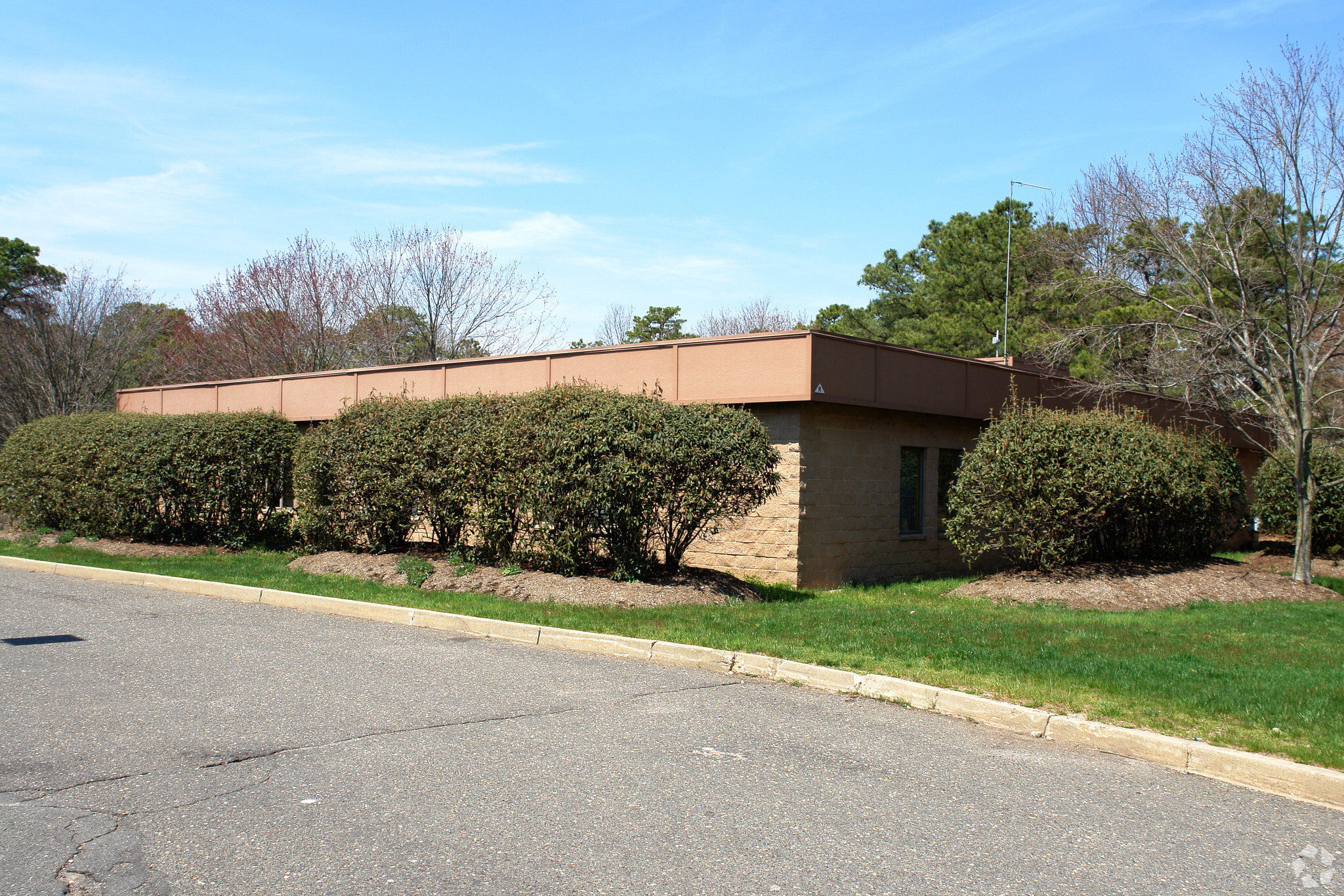 127 White Oak Ln, Old Bridge, NJ à vendre Photo du bâtiment- Image 1 de 1