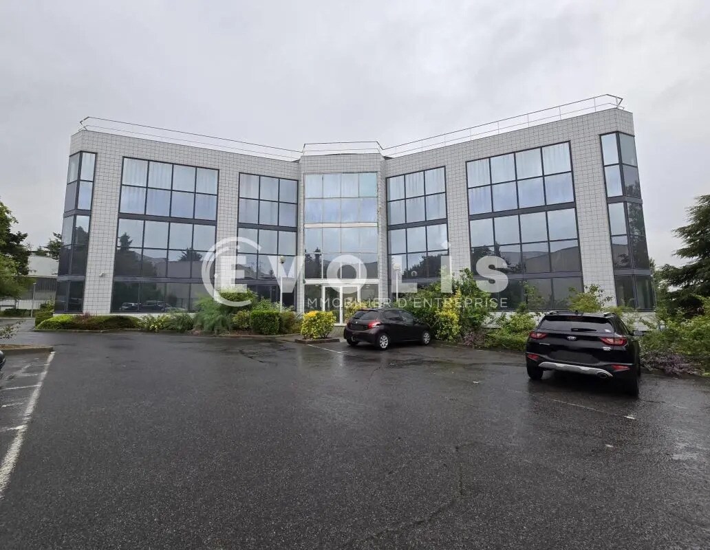 Office in Palaiseau for sale Building Photo- Image 1 of 9