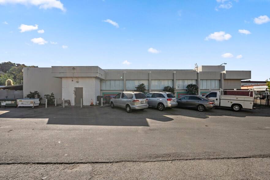 5920 San Pablo Ave, Oakland, CA à louer - Photo du bâtiment - Image 3 de 3