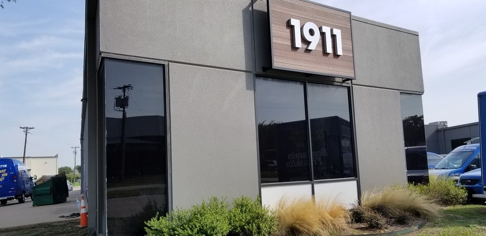 1911 Old Denton Rd, Carrollton, TX for lease - Building Photo - Image 3 of 3