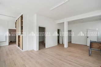 2 Impasse Mousset, Paris for lease Interior Photo- Image 2 of 2
