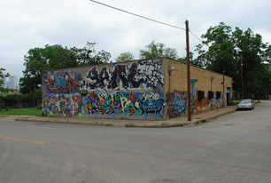 1730 S Akard St, Dallas TX - Épicerie