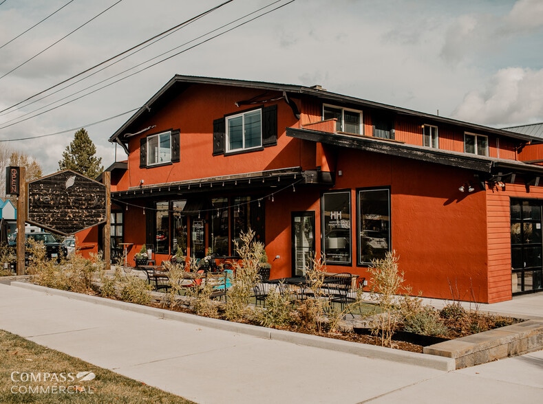 130 SW Century Dr, Bend, OR for lease - Building Photo - Image 3 of 4